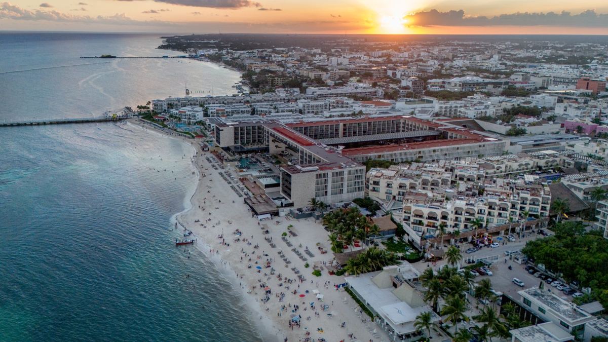 Aldea Thai and Playa del Carmen seen from the air